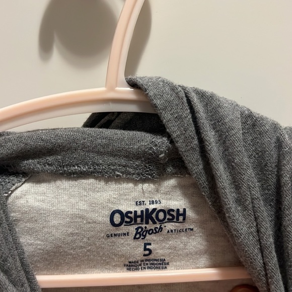 Oshkosh long sleeve - Picture 2 of 3